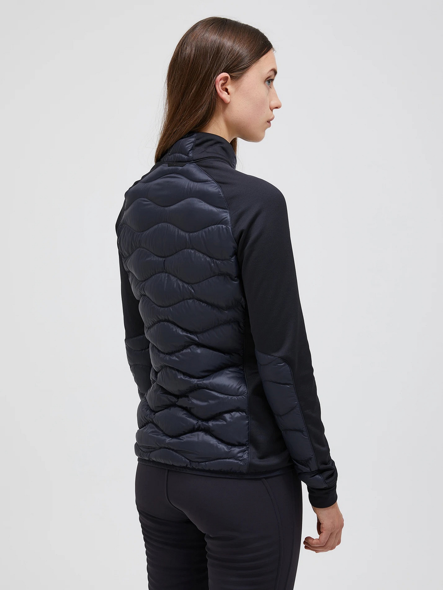 Helium hybrid outlet jacket